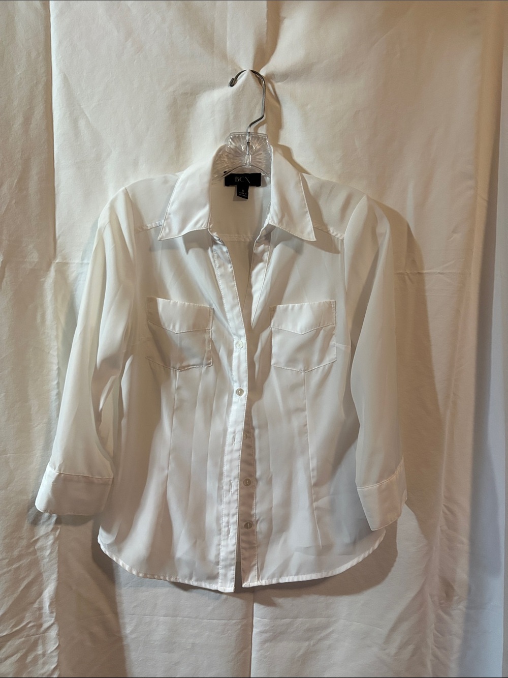 BCX Women's White Woven Polyester Collared V-Neck Button-Up Shirt 3/4 Sleeve